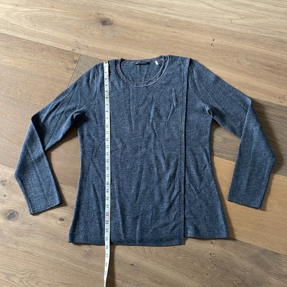 Elie Tahari 100% Merino Wool Long Sleeve Sweater Size Large - Picture 4 of 12